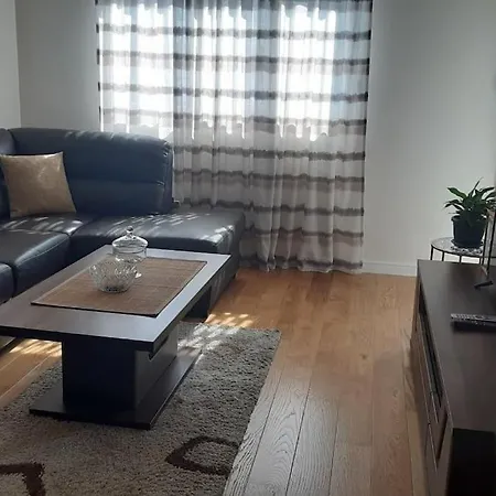 Point 아파트 포드고리차